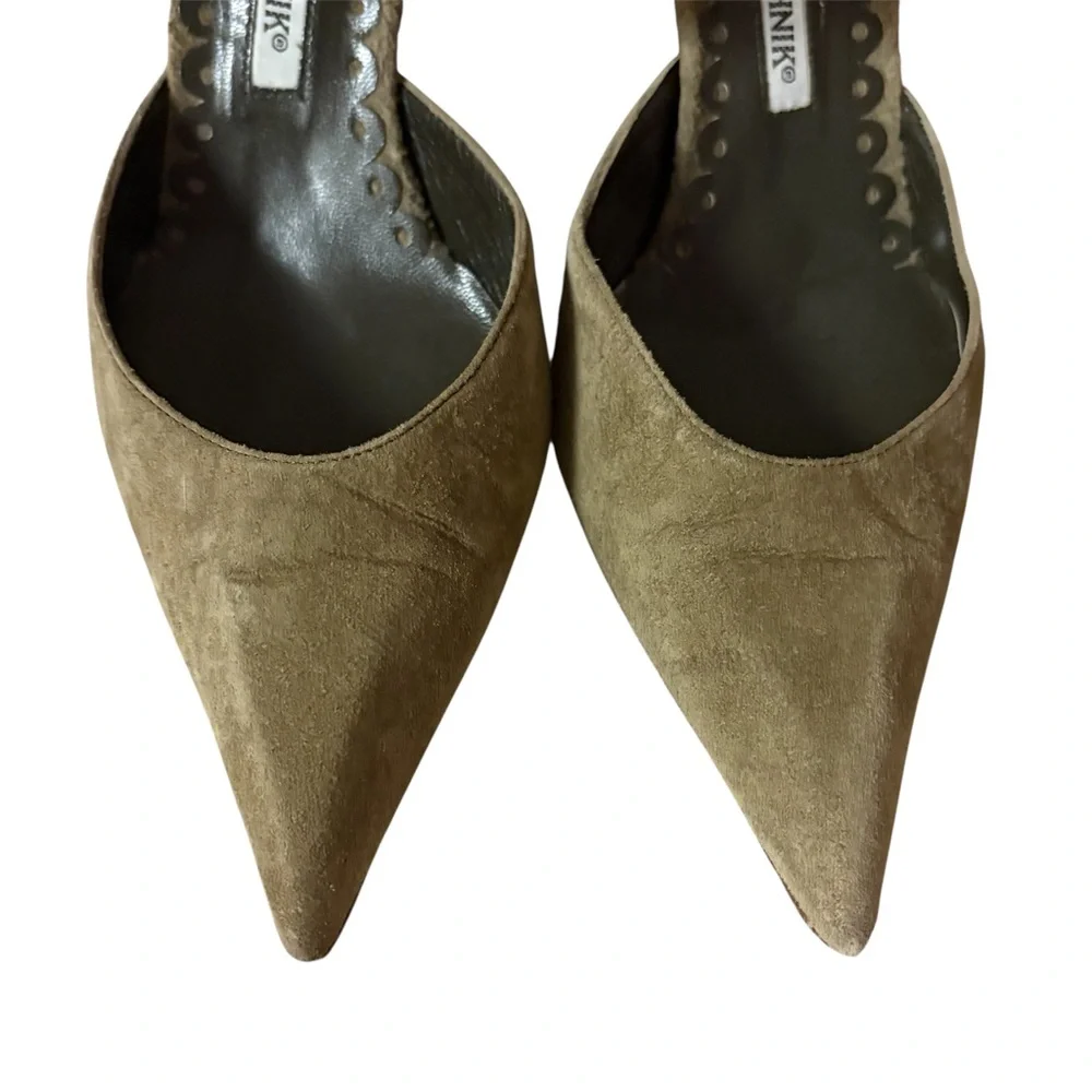 Manolo Blahnik Women's Greige Leather Pointed Toe Ankle Strap Heels 36 Sz 6 - Picture 6 of 9
